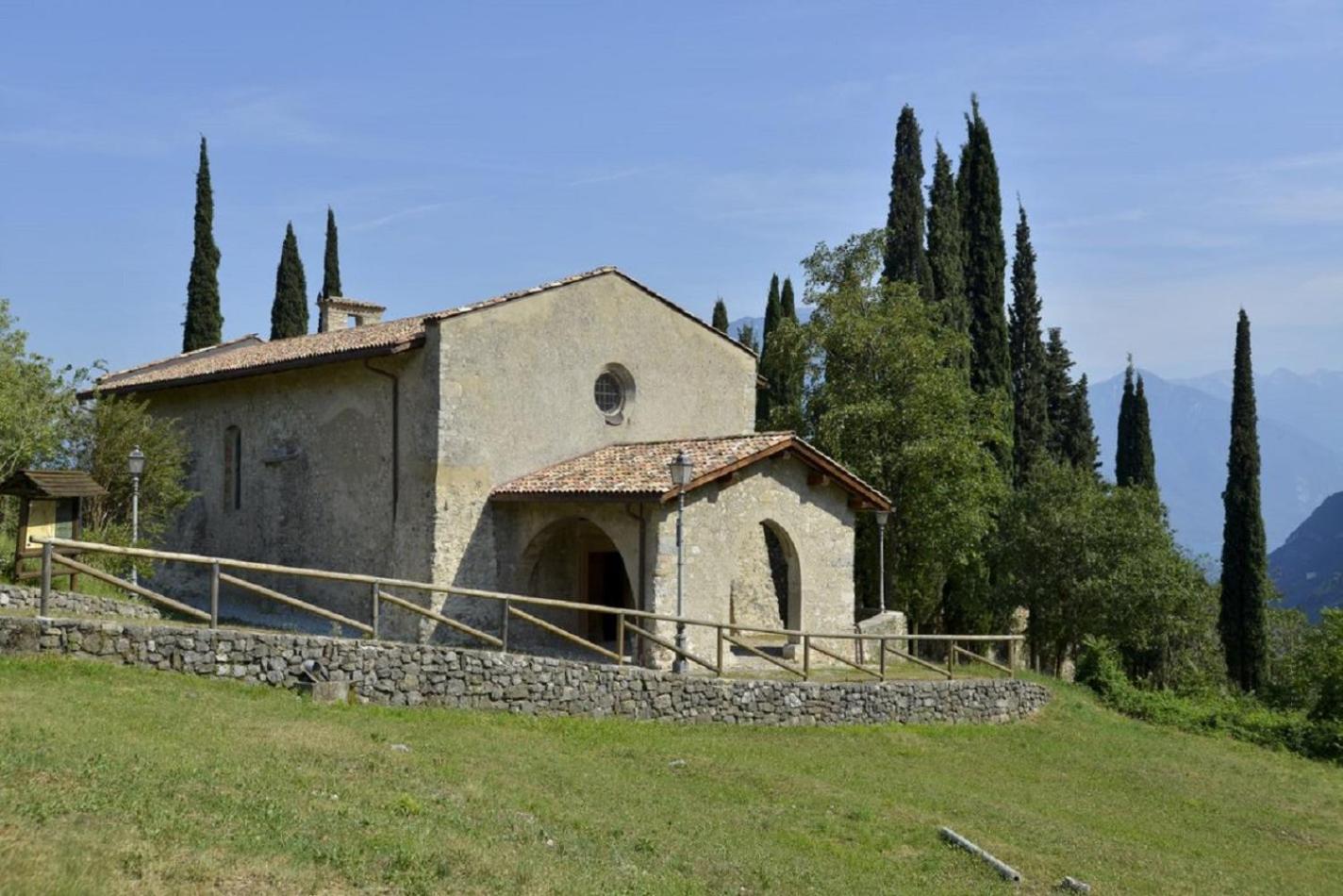 Hotel Cristina Tenno Exterior photo