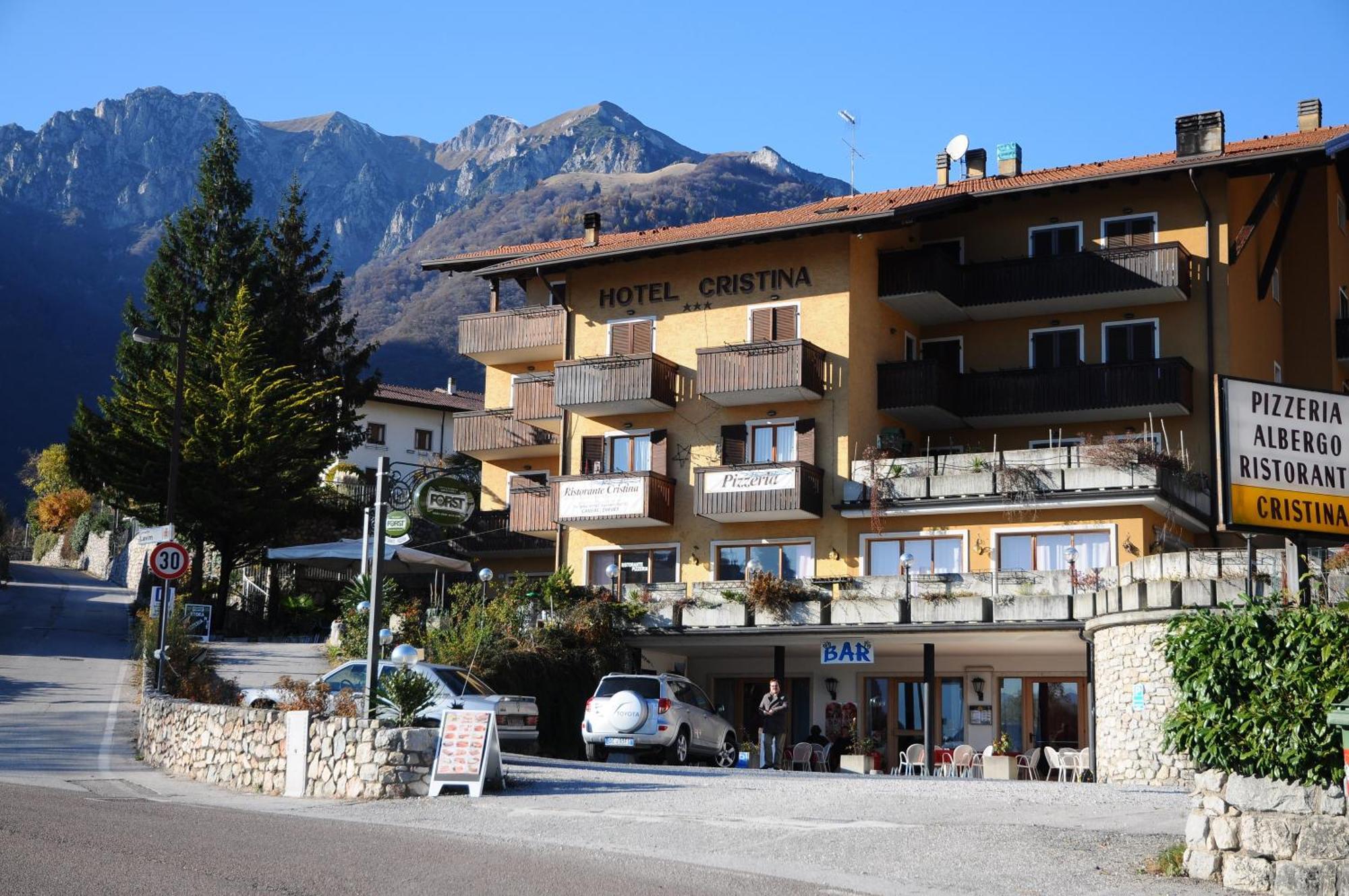 Hotel Cristina Tenno Exterior photo