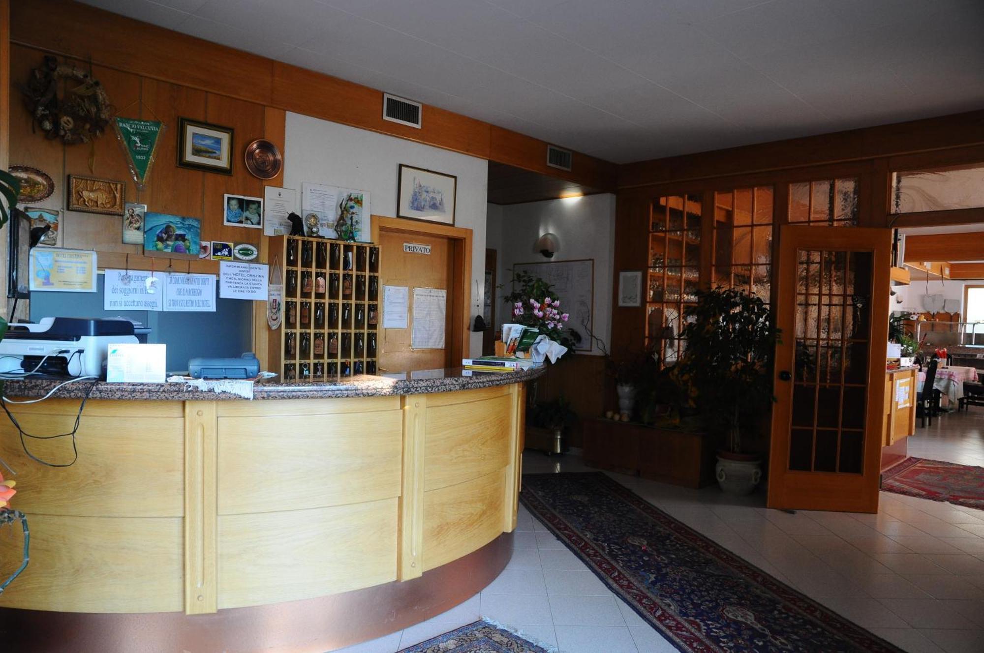 Hotel Cristina Tenno Exterior photo
